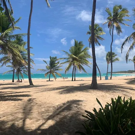 Tranquil 3 Bedroom Apartment - Pool & Private Beach Access